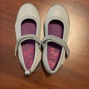 Girls Stride rite tennis shoes. NWOT. Size 2.